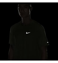 Nike Dri-FIT Miler - Laufshirt - Herren, Green