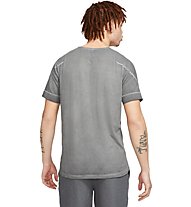 Nike Yoga Nomad - t-shirt fitness - uomo, Anthracite